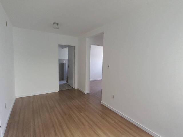 Apartamento para Venda em Joinville - 4