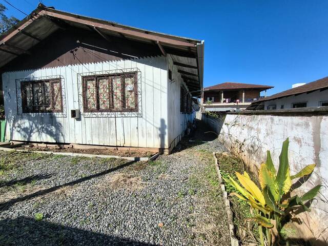 Terreno para Venda em Joinville - 4