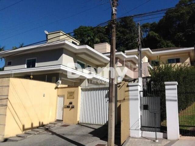 Casa para Locação em Joinville - 2
